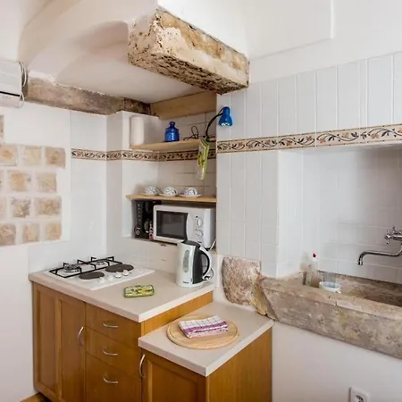 Le Galion- Two Bedroom With Partial Sea View * دوبروفينك